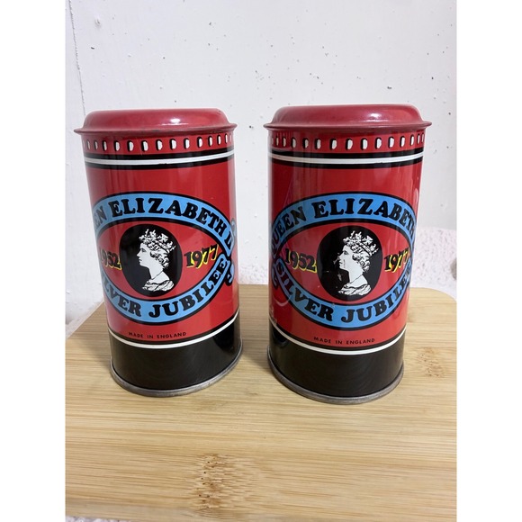 Unbranded Other - Vintage Queen Elizabeth II Silver Jubilee Tin Bank Set Red Metal 1977 Souvenir